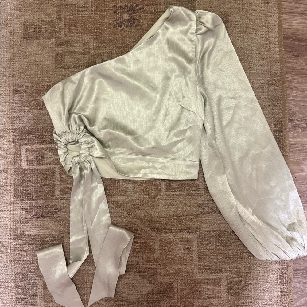 Astr Cream One-Shoulder Blouse